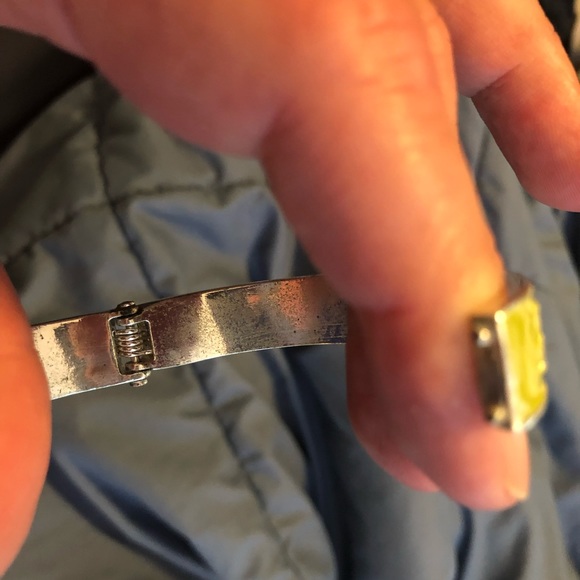 Pre-loved lime green with palm trees hinged bangle bracelet. - Picture 5 of 9